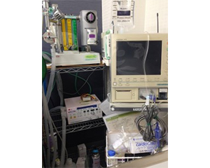 第２手術台の麻酔器と人工呼吸器